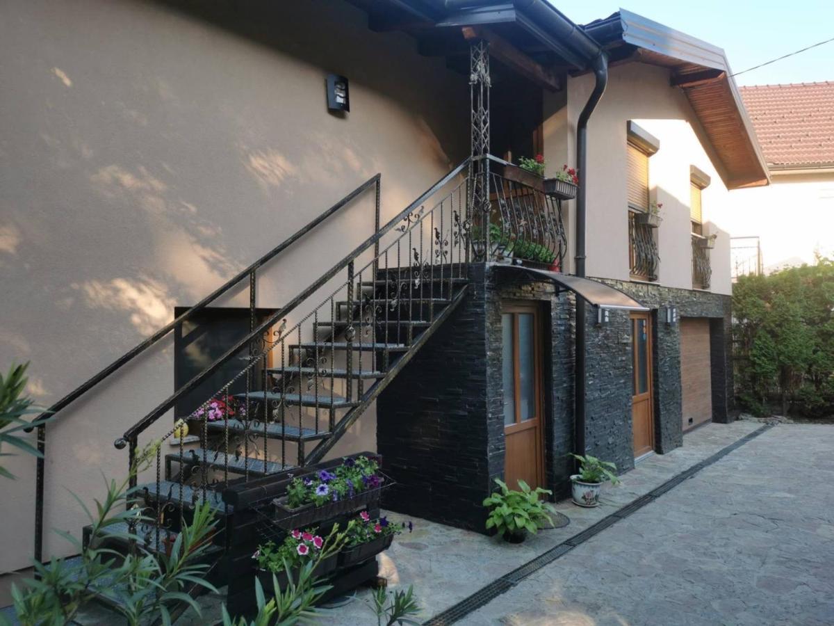 House Leyla Hotel Bihac Bagian luar foto